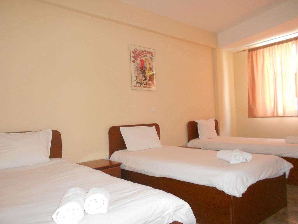 Montenegrin Inn 奥赫里德 外观 照片