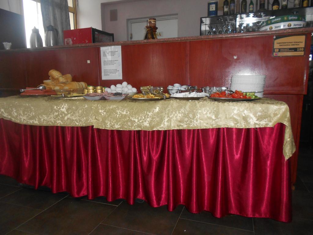 Montenegrin Inn 奥赫里德 外观 照片
