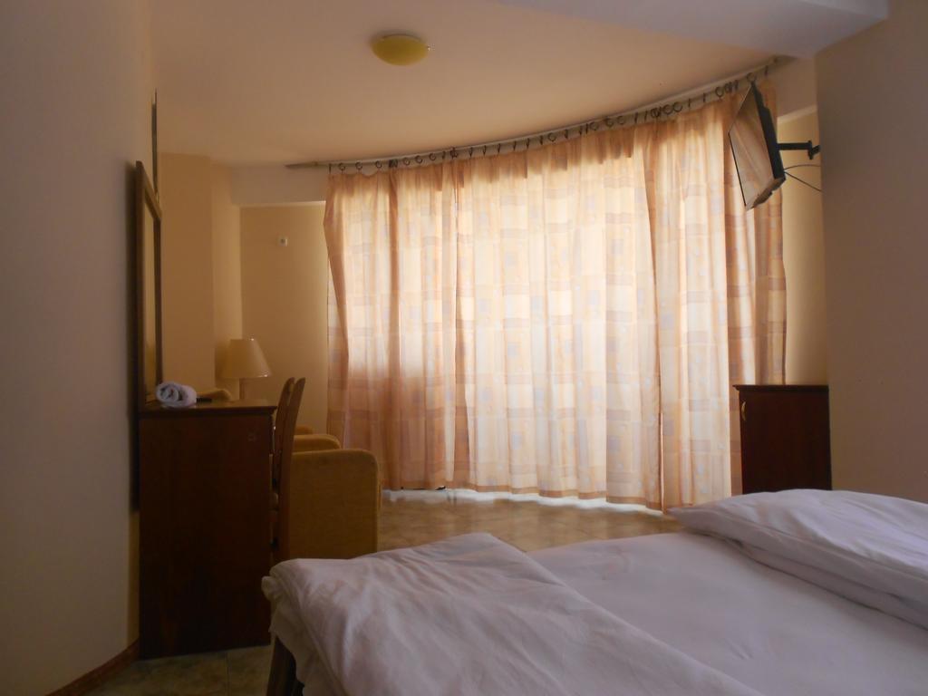 Montenegrin Inn 奥赫里德 外观 照片