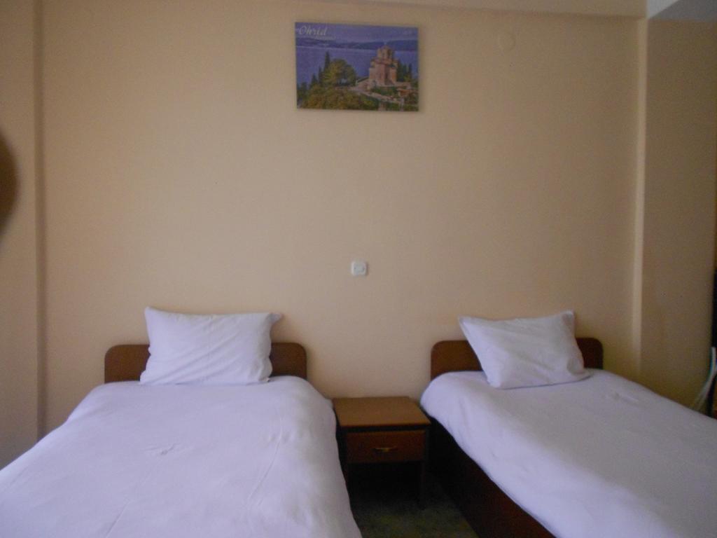 Montenegrin Inn 奥赫里德 外观 照片